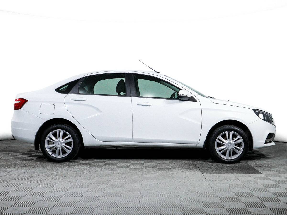 Lada (ВАЗ) Vesta, 2018 - фото №4